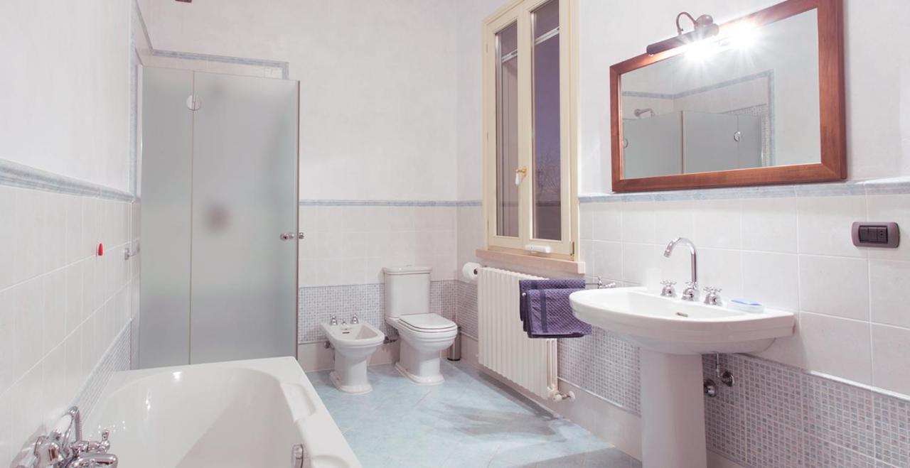 B&B Residence Il Ciliegio , Via Villa Superiore 93 Luzzara Судзара Екстериор снимка