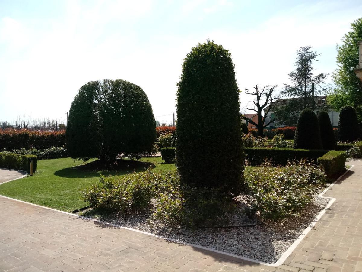 B&B Residence Il Ciliegio , Via Villa Superiore 93 Luzzara Судзара Екстериор снимка