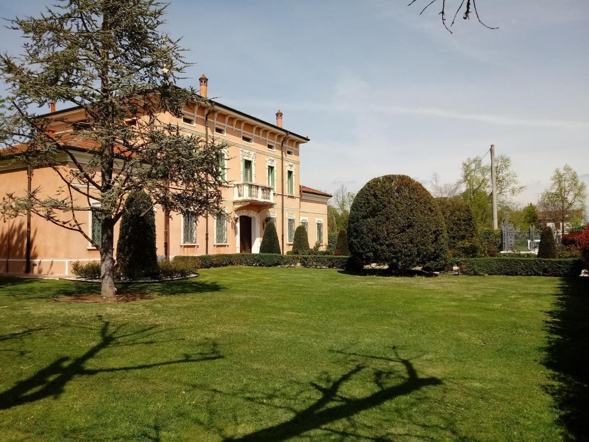 B&B Residence Il Ciliegio , Via Villa Superiore 93 Luzzara Судзара Екстериор снимка