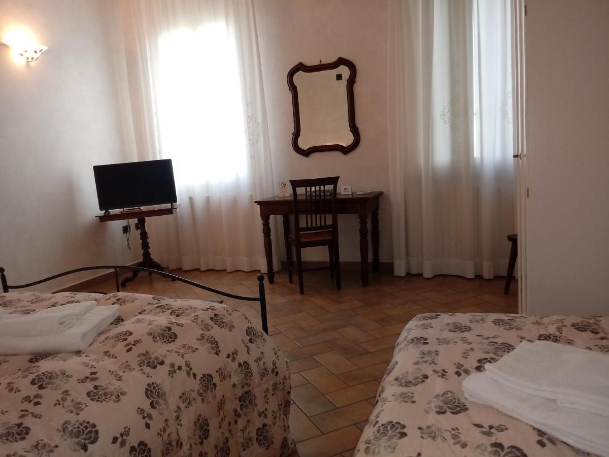 B&B Residence Il Ciliegio , Via Villa Superiore 93 Luzzara Судзара Екстериор снимка